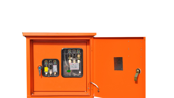 配電柜的不規(guī)范操作會(huì)帶來(lái)人身安全問(wèn)題